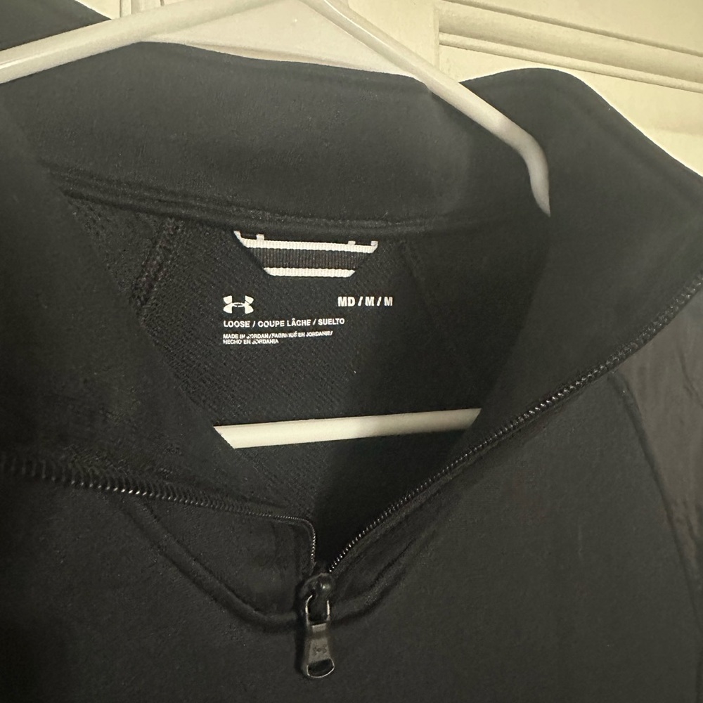 Women’s Under Armour Black Quarter-Zip Top sz M - Picture 3 of 6